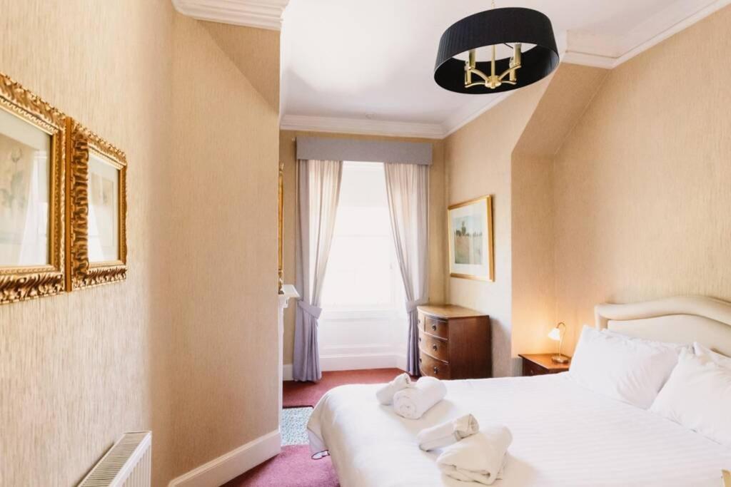 Wallace Apartment - A Unique Apartment In Countryside Park With Wifi And Access To Bar And Pool بيرث المظهر الخارجي الصورة