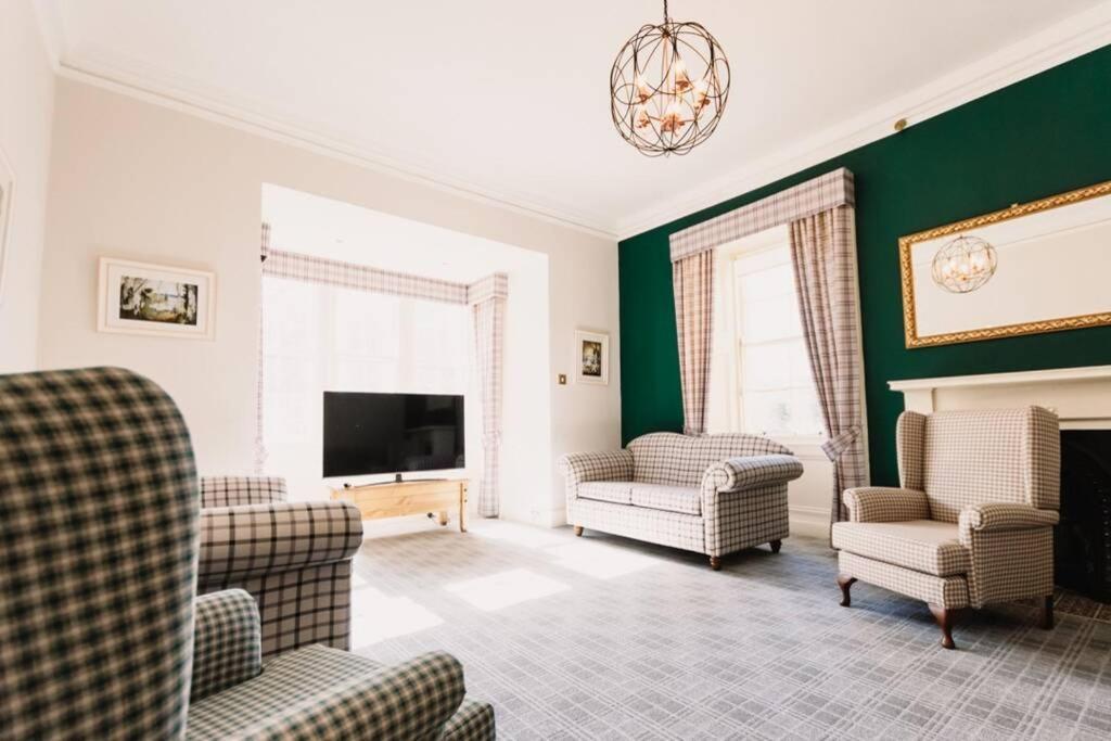 Wallace Apartment - A Unique Apartment In Countryside Park With Wifi And Access To Bar And Pool بيرث المظهر الخارجي الصورة