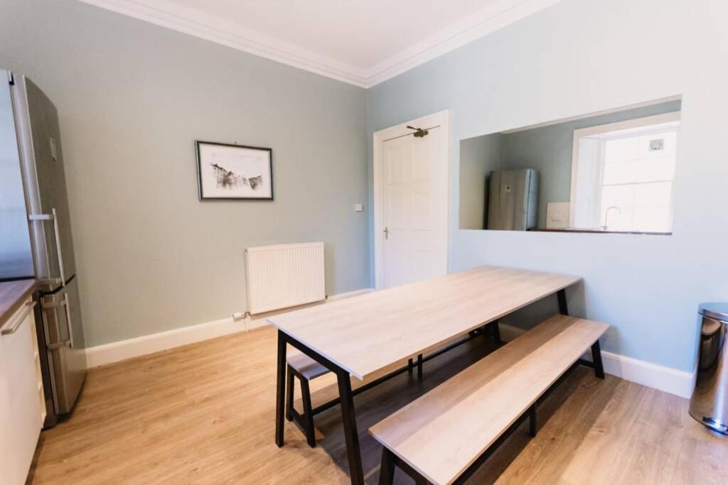 Wallace Apartment - A Unique Apartment In Countryside Park With Wifi And Access To Bar And Pool بيرث المظهر الخارجي الصورة